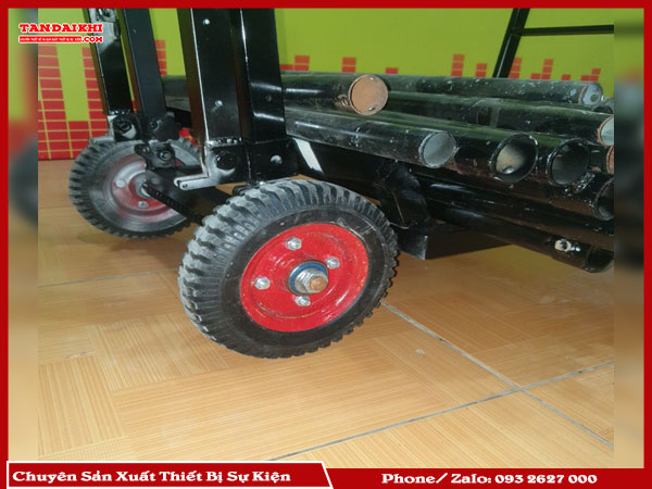 B&aacute;n Xe Đẩy Ghế Sự Kiện Chịu Tải Cao Gi&uacute;p Tiết Kiệm Nh&acirc;n Lực, Thời Gian, Bảo Vệ Ghế V&agrave; N&acirc;ng Cao Chuy&ecirc;n Nghiệp. Sản Phẩm Khung Th&eacute;p Chịu Lực, B&aacute;nh Xe Chịu Tải Lớn, Gấp Gọn Tiện Lợi. T&acirc;n Đại Kh&iacute; Cung Cấp Đa Dạng Model, Tư Vấn Nhanh, Lắp Đặt Chuy&ecirc;n Nghiệp V&agrave; Bảo H&agrave;nh D&agrave;i Hạn. Li&ecirc;n Hệ Ngay Để B&aacute;o Gi&aacute;!
