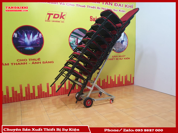 B&aacute;n Xe Đẩy Ghế Sự Kiện Chịu Tải Cao Gi&uacute;p Tiết Kiệm Nh&acirc;n Lực, Thời Gian, Bảo Vệ Ghế V&agrave; N&acirc;ng Cao Chuy&ecirc;n Nghiệp. Sản Phẩm Khung Th&eacute;p Chịu Lực, B&aacute;nh Xe Chịu Tải Lớn, Gấp Gọn Tiện Lợi. T&acirc;n Đại Kh&iacute; Cung Cấp Đa Dạng Model, Tư Vấn Nhanh, Lắp Đặt Chuy&ecirc;n Nghiệp V&agrave; Bảo H&agrave;nh D&agrave;i Hạn. Li&ecirc;n Hệ Ngay Để B&aacute;o Gi&aacute;!