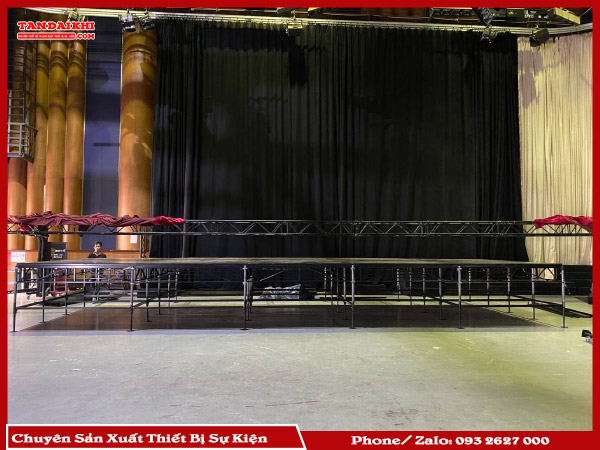 Kinh Nghiệm Chọn Mua S&acirc;n Khấu Di Động Bao Gồm Độ Bền V&agrave; Khả Năng Chịu Tải, Ph&ugrave; Hợp Với Loại H&igrave;nh Sự Kiện. Ưu Ti&ecirc;n S&acirc;n Khấu Lắp Đặt Nhanh, Dễ Vận Chuyển, Chất Liệu  Để Sử Dụng L&acirc;u D&agrave;i. H&atilde;y Chọn Nh&agrave; Cung Cấp Uy T&iacute;n Để Được Bảo Tr&igrave; V&agrave; Hỗ Trợ Kỹ Thuật Tốt.