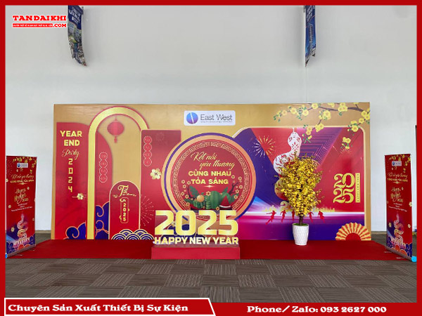 Dịch Vụ B&aacute;n Khung Backdrop Lắp R&aacute;p Của T&acirc;n Đại Kh&iacute; Mang Đến Giải Ph&aacute;p Linh Hoạt, Dễ D&agrave;ng Lắp Đặt V&agrave; Gỡ Bỏ. Khung Được Thiết Kế Chắc Chắn, C&oacute; Thể Điều Chỉnh K&iacute;ch Thước Theo Y&ecirc;u Cầu, Ph&ugrave; Hợp Cho Nhiều Sự . Sản Phẩm Đảm Bảo T&iacute;nh Thẩm Mỹ V&agrave; Tiện &Iacute;ch, Gi&uacute;p L&agrave;m Nổi Bật Kh&ocirc;ng Gian.