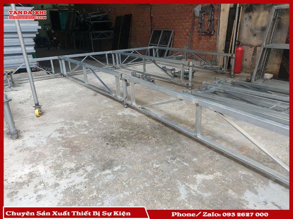 Bàn Giao Sân Khấu Công Ty Sự Kiện Hoàng Phát