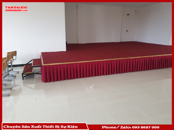 Sân Khấu Hội Trường Trường Trung Cấp Việt - Hàn Phú Quốc