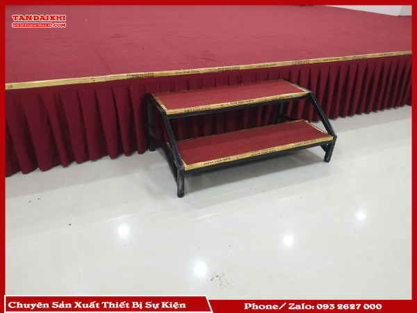 Sân Khấu Hội Trường Trường Trung Cấp Việt - Hàn Phú Quốc