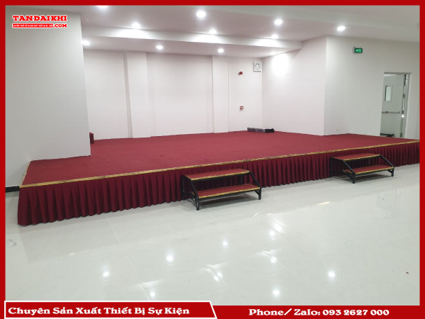 Sân Khấu Hội Trường Trường Trung Cấp Việt - Hàn Phú Quốc